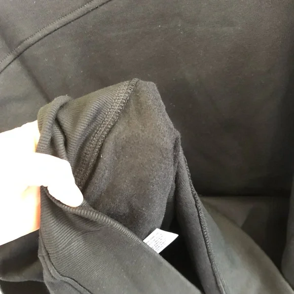 Ava & Viv long sleeve sweatshirt beauty knows no size affirmation positive black - Picture 4 of 7